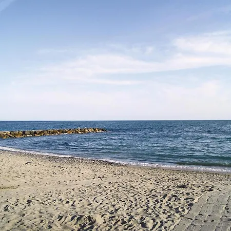 1 Bedroom Stunning Apartment In Ameglia * Ameglia